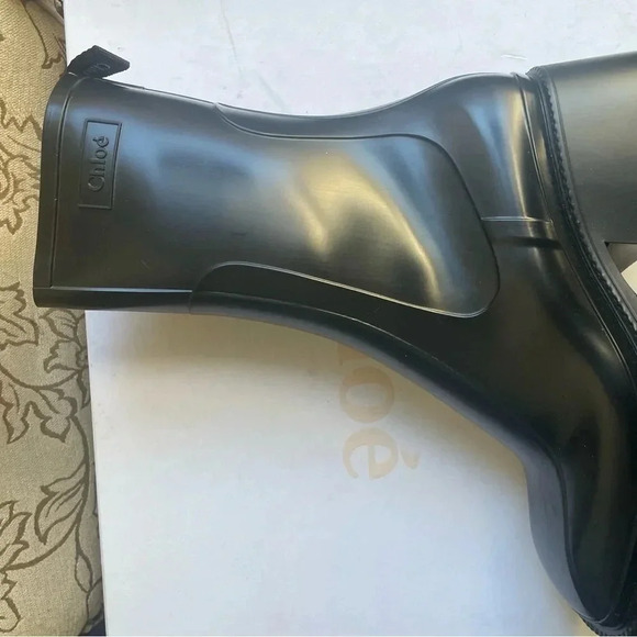 Chloe rain boots - Picture 2 of 4